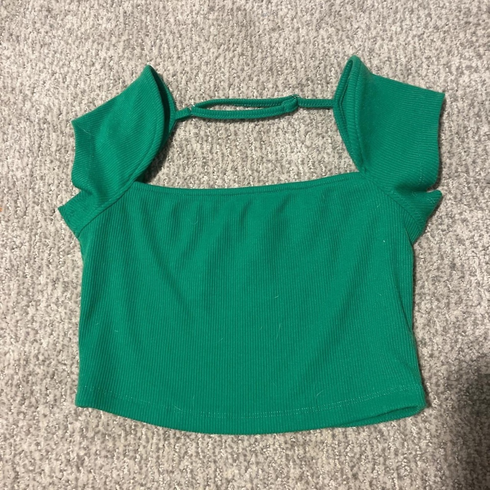 green crop top
